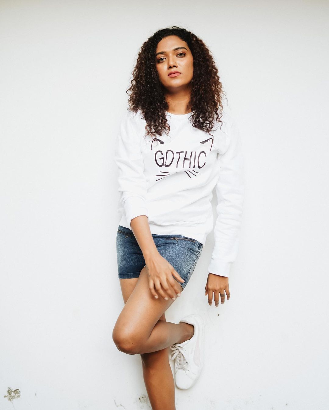 പ്രേക്ഷകരെ ഞെട്ടിച്ച് മെറീന മൈക്കിൾ; ഫോട്ടോസ് വൈറലാകുന്നു