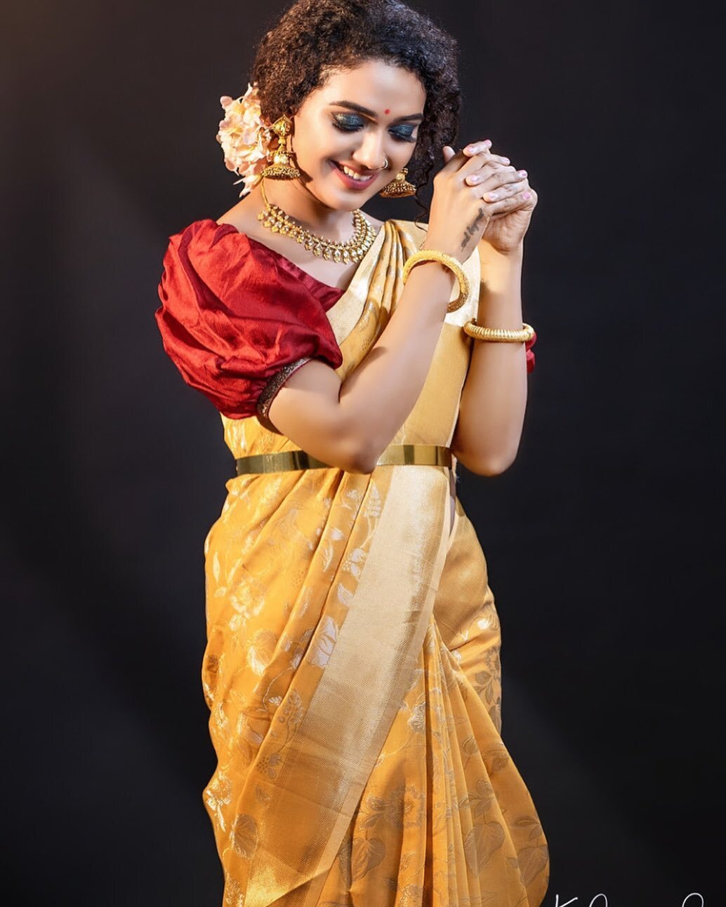 പ്രേക്ഷകരെ ഞെട്ടിച്ച് മെറീന മൈക്കിൾ; ഫോട്ടോസ് വൈറലാകുന്നു