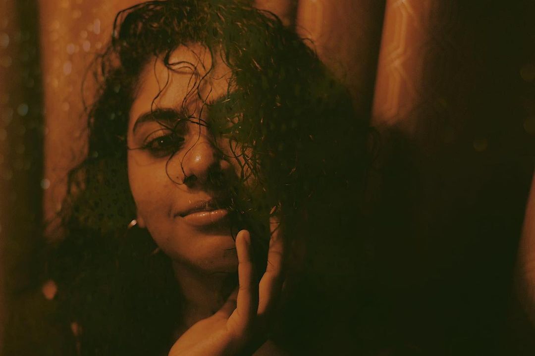 പുതിയ സന്തോഷവുമായി  നിമിഷ സജയന്‍; പുതിയ ചുവട് വയ്പ്പിന് തയ്യാറായി നടി