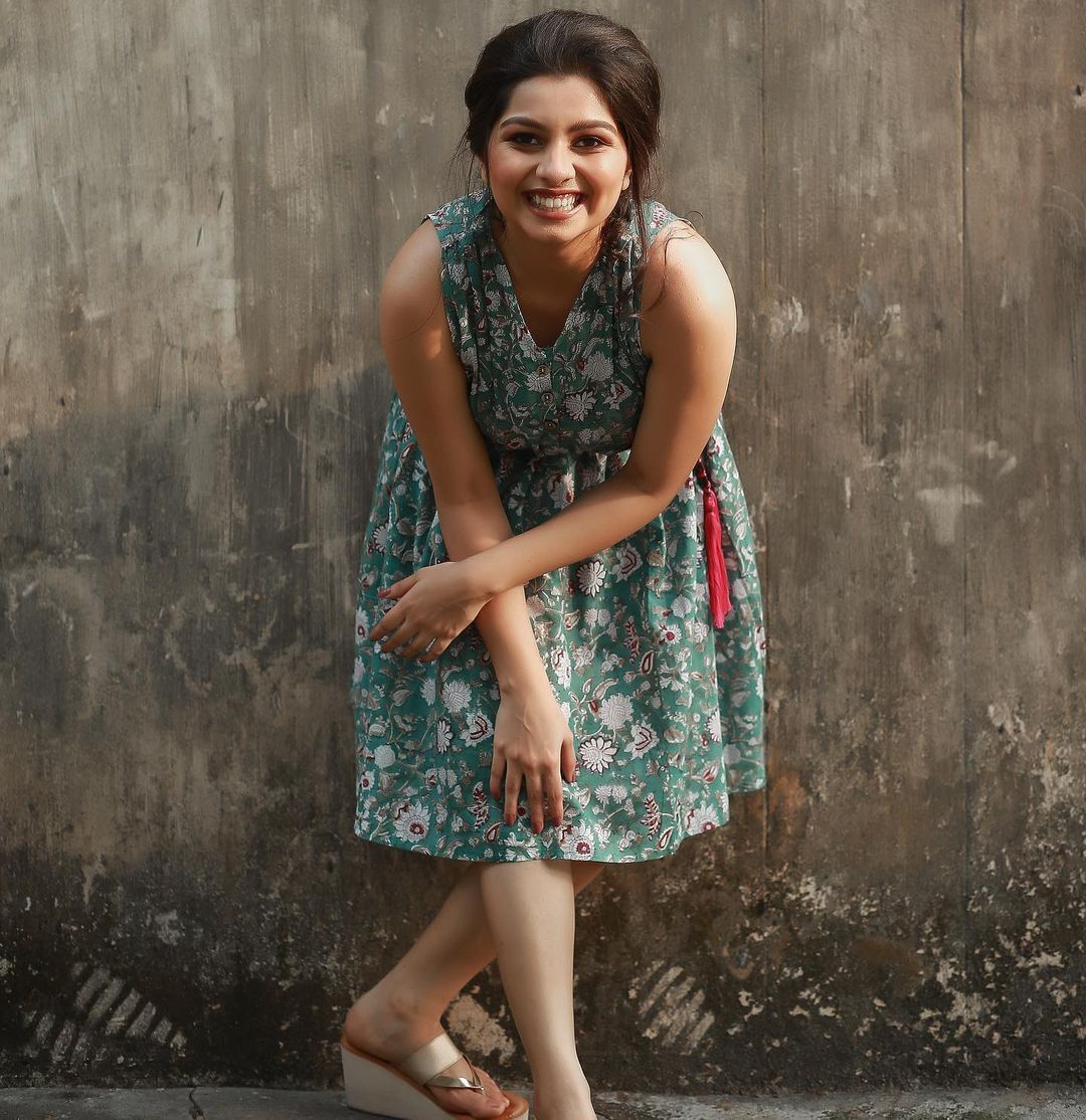 'കലഹിച്ച്'; നിരഞ്ജന അനൂപിന്റെ ഇൻസ്റ്റഗ്രാം ചിത്രങ്ങൾ വൈറലാകുന്നു