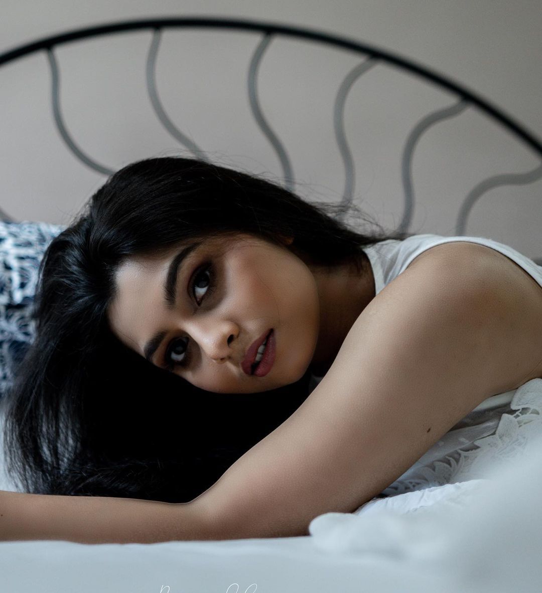 'കലഹിച്ച്'; നിരഞ്ജന അനൂപിന്റെ ഇൻസ്റ്റഗ്രാം ചിത്രങ്ങൾ വൈറലാകുന്നു