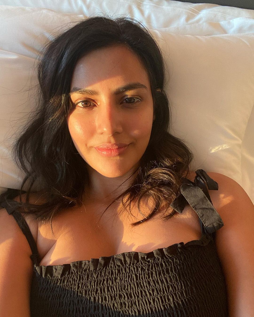 സൂപ്പര്‍ ലുക്കില്‍ തിളങ്ങി നിവിന്‍ പോളിയുടെ നായിക; ഏറ്റവും പുതിയ ചിത്രങ്ങള്‍ കാണാം