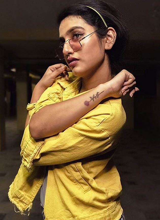 അതീവ ഗ്ലാമറസായി പ്രിയ വാര്യര്‍; ഫോട്ടോഷൂട്ട് കണ്ട് മലയാളി ആരാധകര്‍ ഞെട്ടലില്‍