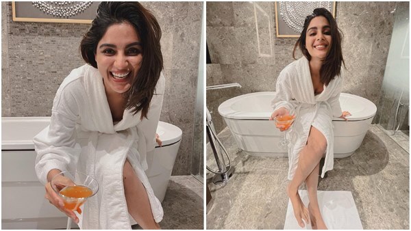 ബാത്ത് റോബ് ധരിച്ച കയ്യില്‍ ജ്യൂസുമായി നടി സംയുക്ത മേനോന്‍; വൈറലായി പുതിയ ഫോട്ടോഷൂട്ട്