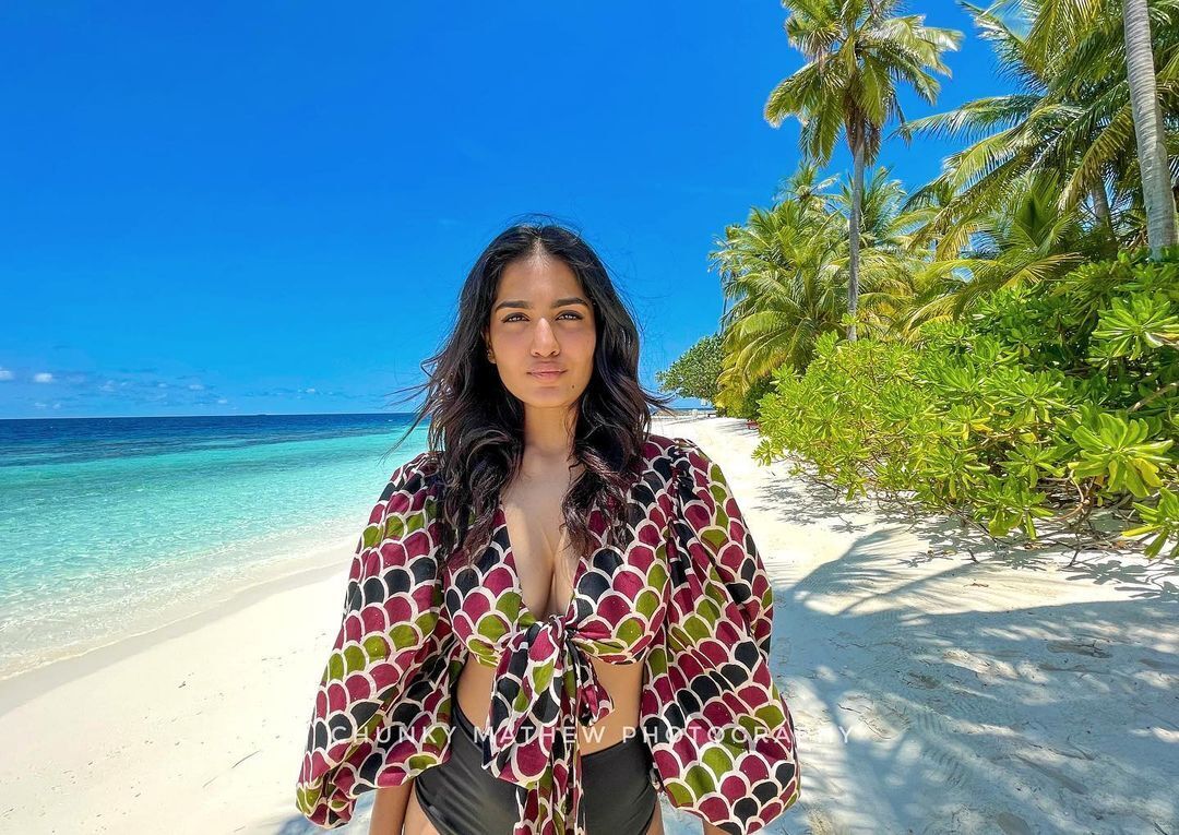 കൊച്ചു നര്‍ത്തകിയായി വരവ്, ക്വീനിലൂടെ മനം കവര്‍ന്ന സാനിയ ഇയ്യപ്പന്‍;  വൈറലായ ചിത്രങ്ങള്‍ കാണാം