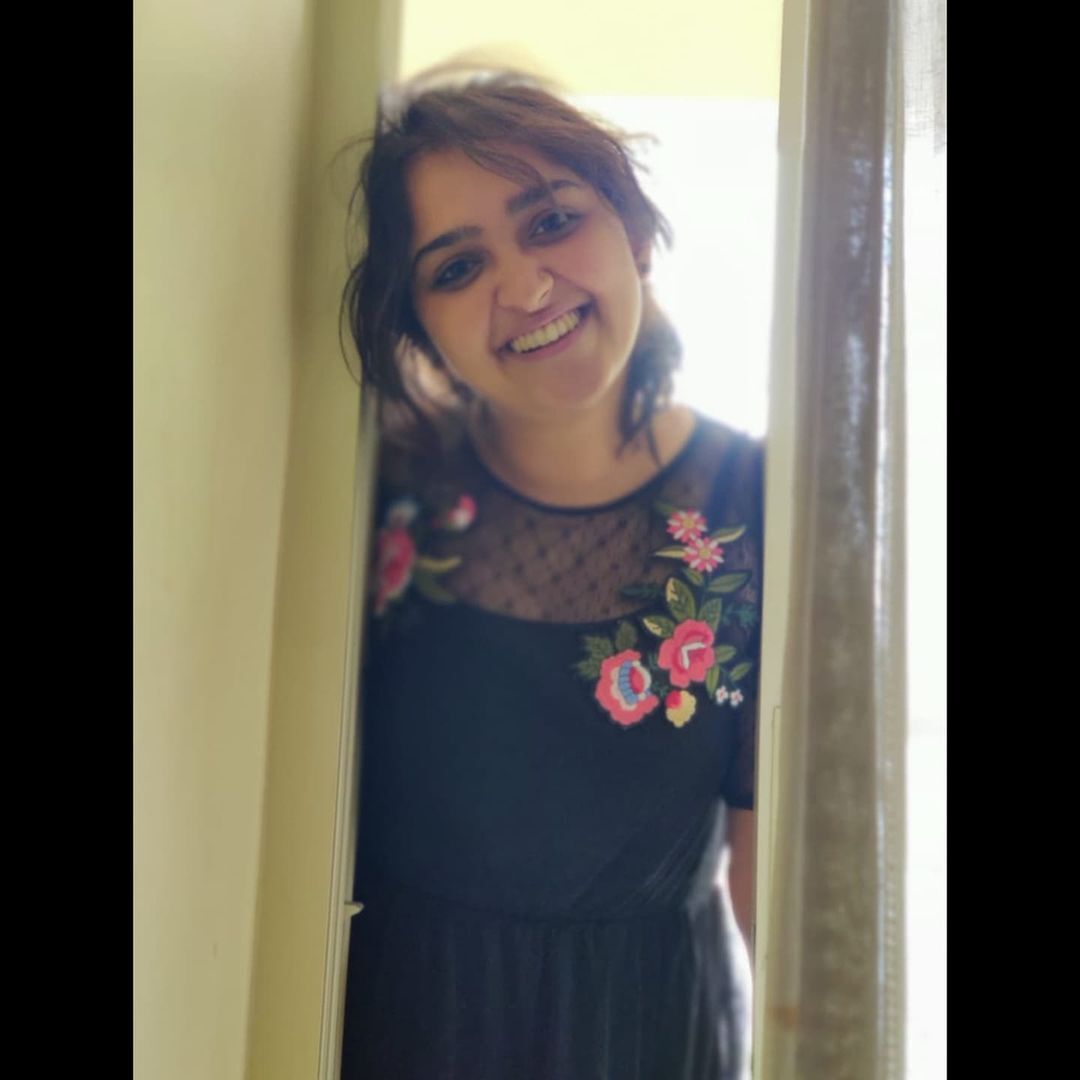 ഇടവേളകൾ ആനന്ദകരമാക്കാം; ബാലതാരമായി എത്തി മലയാളികളുടെ മനസ് കീഴടക്കിയ നടി സനൂഷയുടെ വൈറൽ സെൽഫികൾ