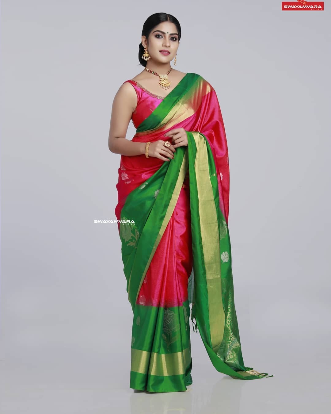 ഒന്‍പത് വര്‍ഷത്തെ പ്രണയം, പ്രിയതാരം വിവാഹത്തിലേക്കോ, ഒടുവില്‍ സത്യം വെളിപ്പെടുത്തി സ്വാസിക