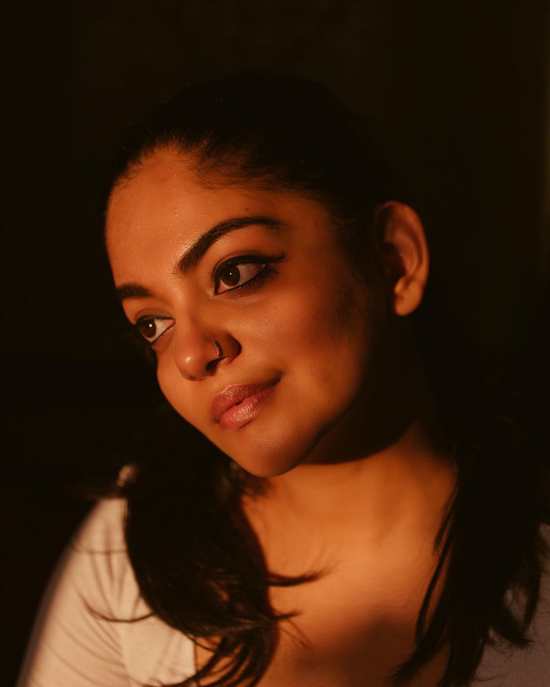 ഞാന്‍ ശരീരഭാരം കുറച്ചു; വെയ്റ്റ് ലോസിന് ശേഷമുള്ള കിടിലന്‍ ചിത്രങ്ങളുമായി നടി അഹാന കൃഷ്ണ