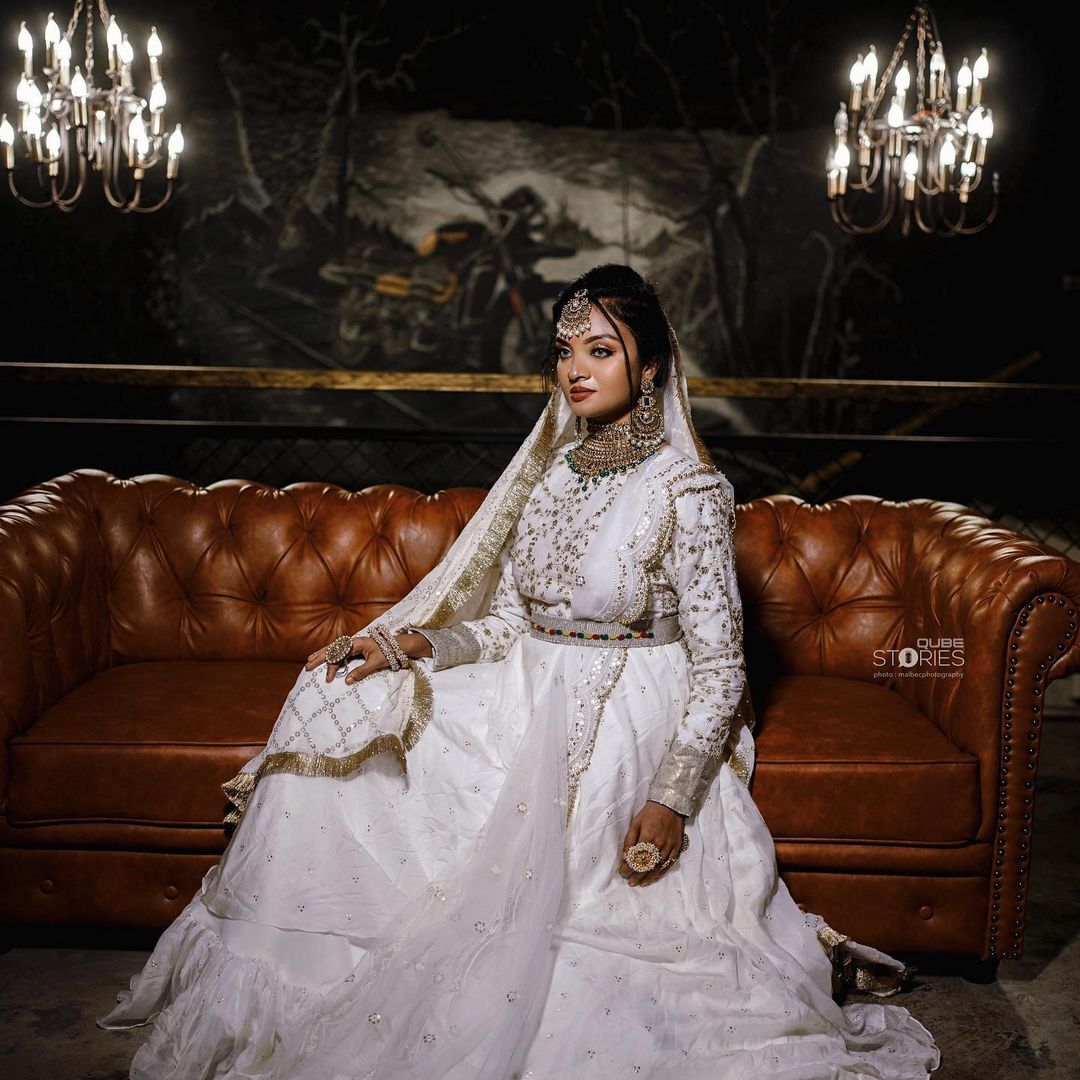 പ്രണയം മുന്‍പുണ്ടായിട്ടുണ്ട്, എന്നാൽ ഇതാദ്യമായാണ്; മണിക്കുട്ടനുമായുള്ള അടുപ്പത്തെക്കുറിച്ച് സൂര്യ