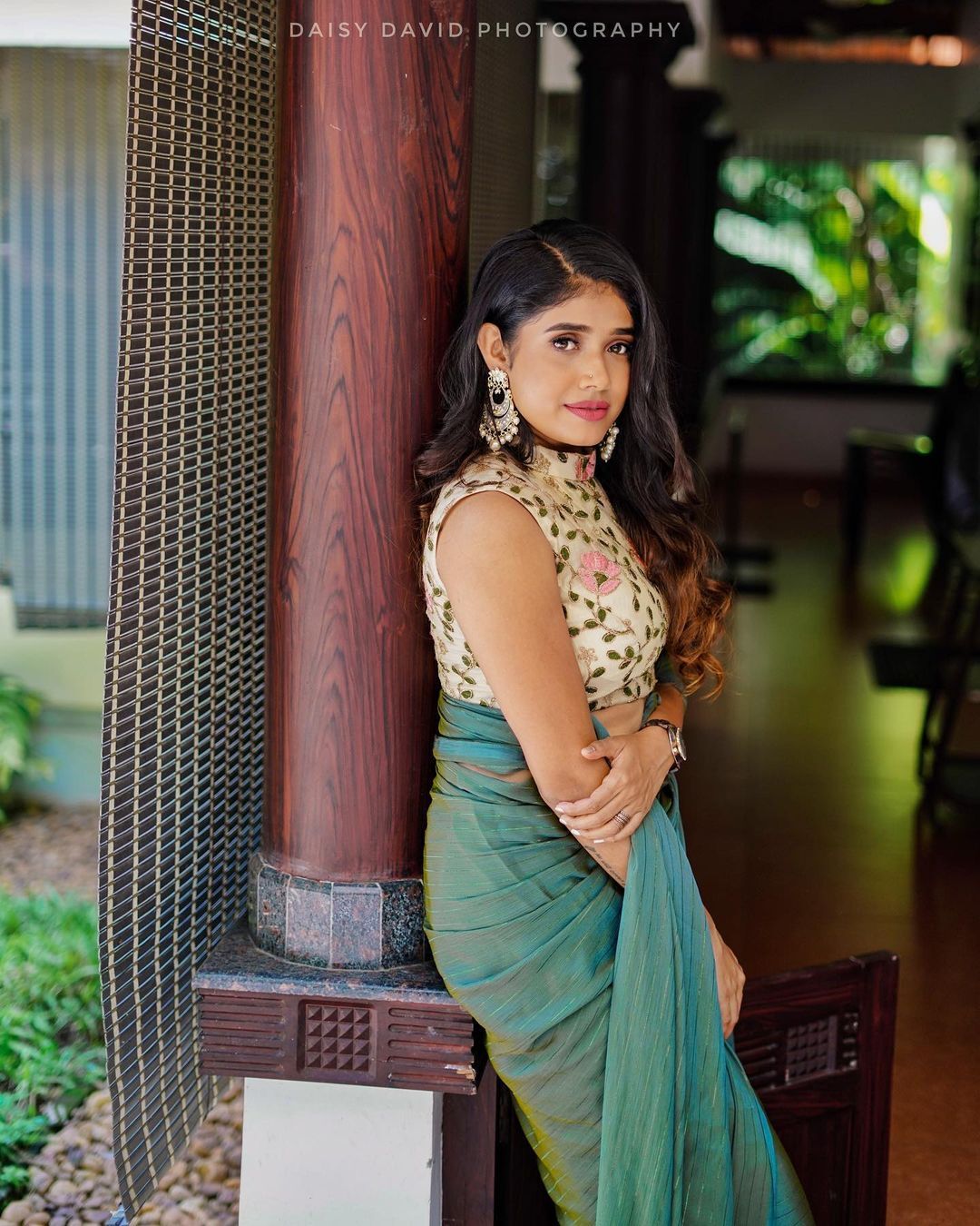 പുതിയ ലുക്കില്‍ തിളങ്ങി അലക്‌സാന്‍ഡ്ര ജോണ്‍സണ്‍; വൈറലായി പുതിയ ഫോട്ടോഷൂട്ട്