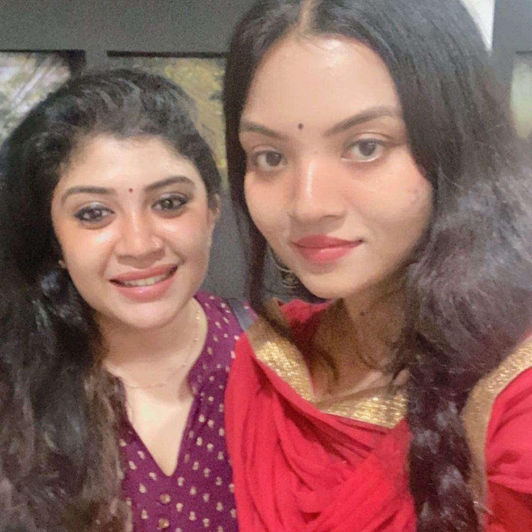 കട്ട ചങ്ക്സ്, റംസാനൊപ്പം സൂര്യ.. സോഷ്യൽ ലോകത്തിന്റെ ഹൃദയം കീഴടക്കി ബിഗ് ബോസ് താരങ്ങളുടെ പുതിയ ചിത്രം.. വൈറൽ