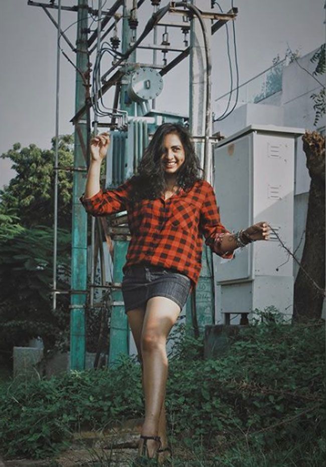 ബെഡ് റൂമിലെ ചൂടന്‍ ചിത്രങ്ങളുമായി സൃഷ്ടി ദാംഗെ; പുതിയ ഫോട്ടോഷൂട്ട് ട്രെന്‍ഡിംഗ്