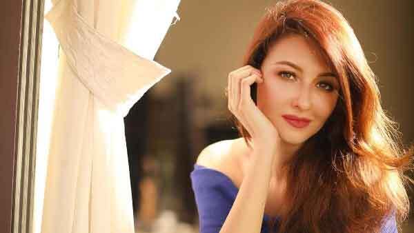 शो छोड़ने के बाद और भी ज्यादा खूबसूरत हो गई हैं Bhabi Ji Ghar Par Hai फेम सौम्या टंडन