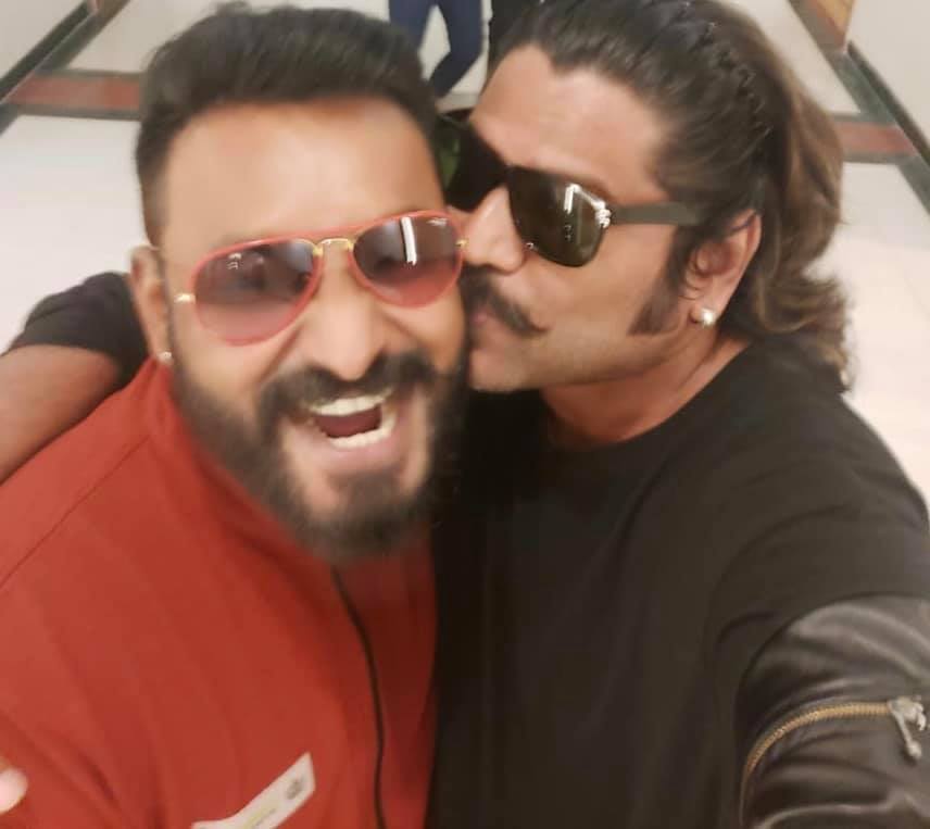 ഫിനാലെയ്ക്ക് മുമ്പൊരു സെല്‍ഫി ടൈം; ബിഗ് ബോസ് താരങ്ങളുടെ ഏറ്റവും പുതിയ ചിത്രങ്ങള്‍ വൈറല്‍