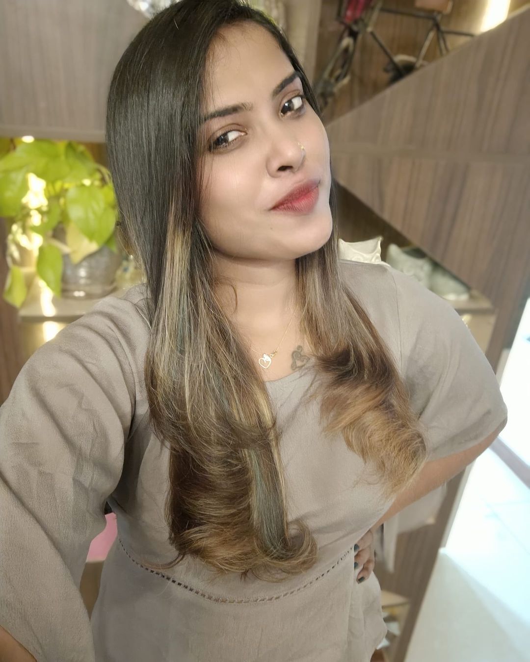 ഹോട്ട് ലുക്കിൽ ദിയ സന; ബിഗ് ബോസ് താരത്തിന്റെ വൈറൽ ഫോട്ടോഷൂട്ട്, ഏറ്റെടുത്ത് ആരാധകർ