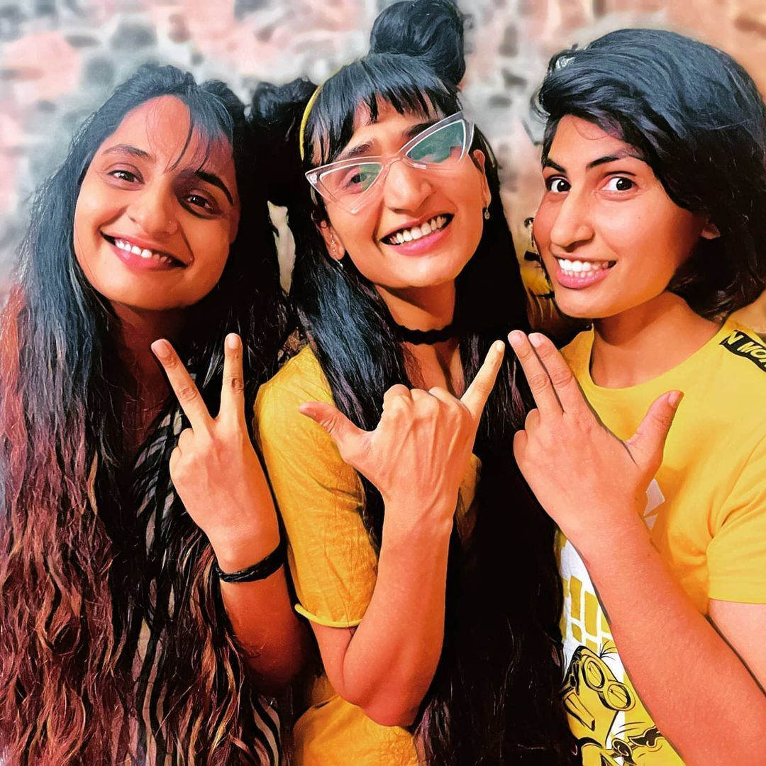 'ജൂലിയറ്റിന്റെ മണ്ണാങ്കട്ട കഥ,  അച്ഛനെ കൊന്ന് ടാറ്റു ഉണ്ടാക്കി'; മനം നൊന്ത് ഡിംപലിന്റെ ഓഡിയോ, നിയമനടപടി എടുക്കുമെന്ന് തിങ്കൾ, ഞെട്ടലോടെ ആരാധകര്‍