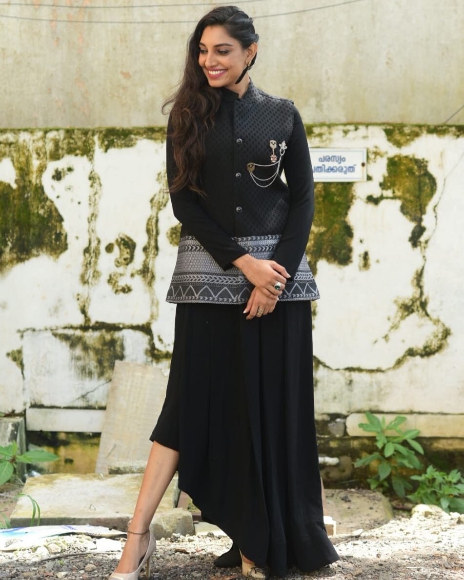 നവ വധുവായി ഒരുങ്ങി റിതു മന്ത്ര; ബിഗ് ബോസ് താരത്തിന്റെ ഏറ്റവും പുതിയ ചിത്രങ്ങൾ...