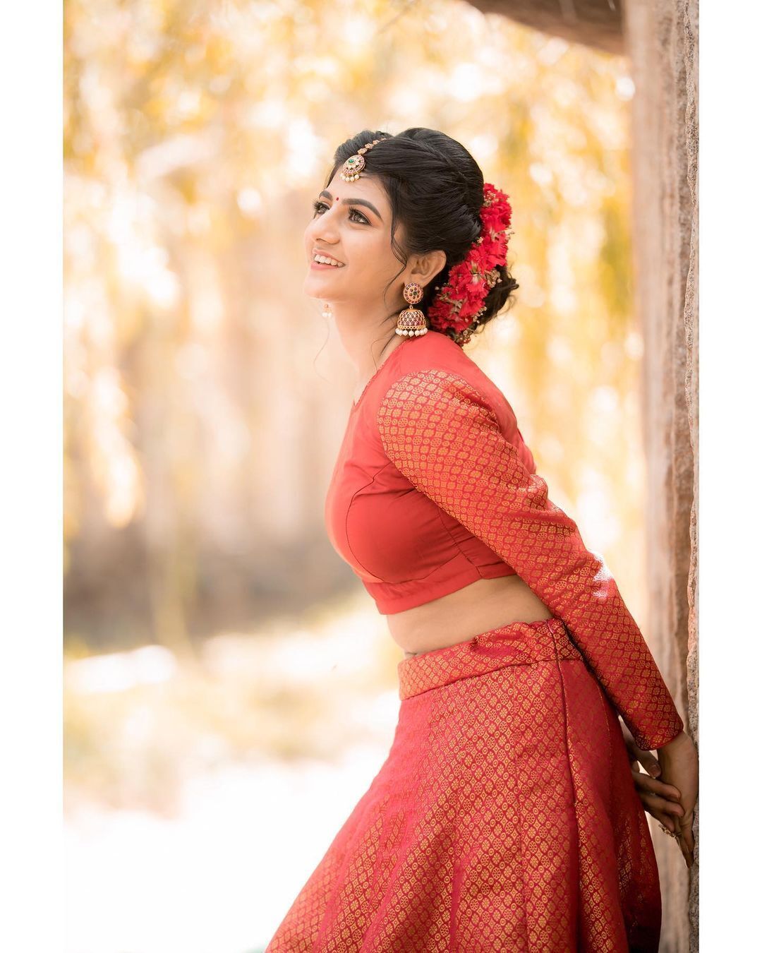 ചുവപ്പില്‍ അതീവ സുന്ദരിയായി ബിഗ് ബോസ് താരം 'ഡാർലിംഗ് കെപി': വൈറല്‍ ചിത്രങ്ങള്‍ കാണാം