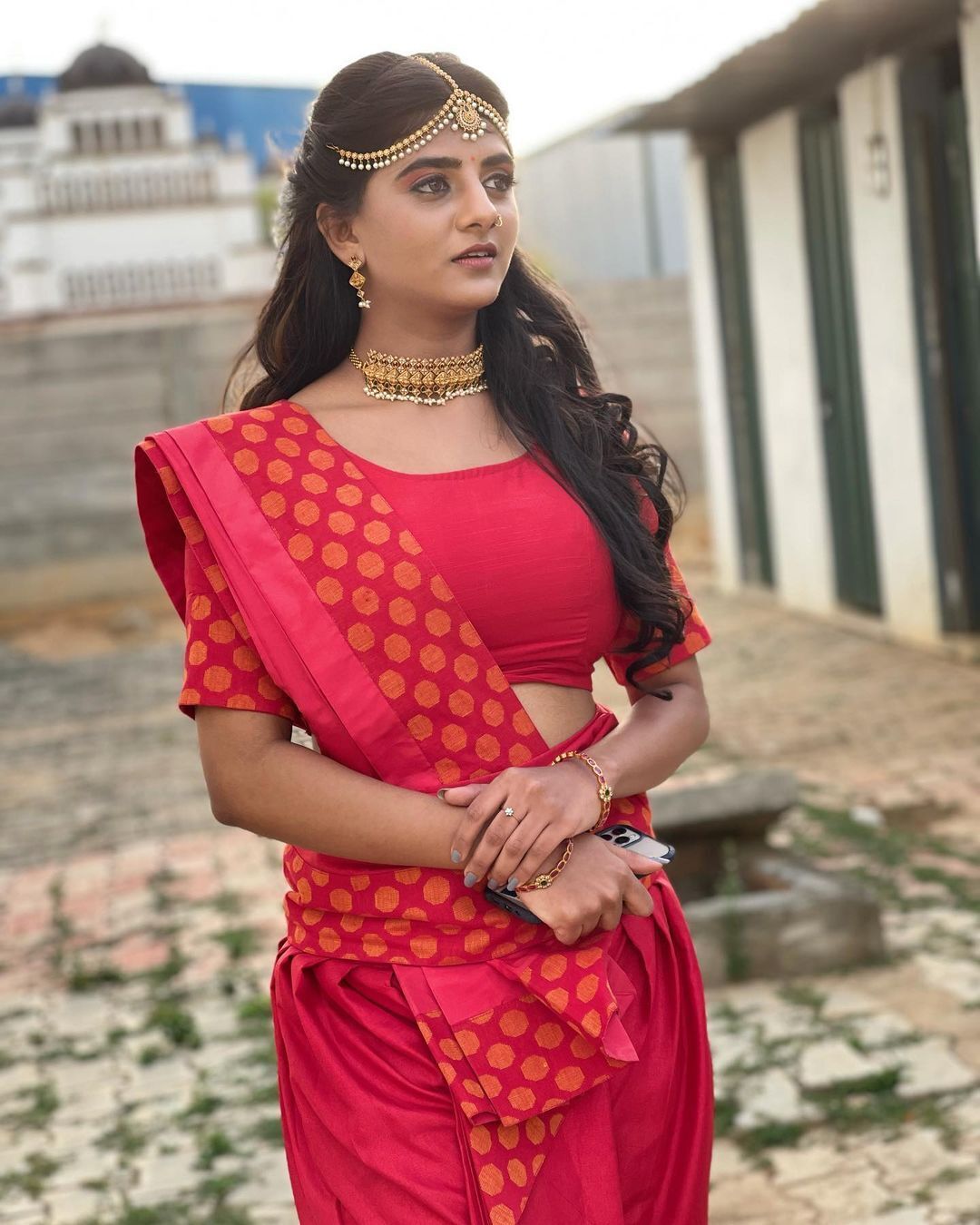 ചുവപ്പില്‍ അതീവ സുന്ദരിയായി ബിഗ് ബോസ് താരം 'ഡാർലിംഗ് കെപി': വൈറല്‍ ചിത്രങ്ങള്‍ കാണാം