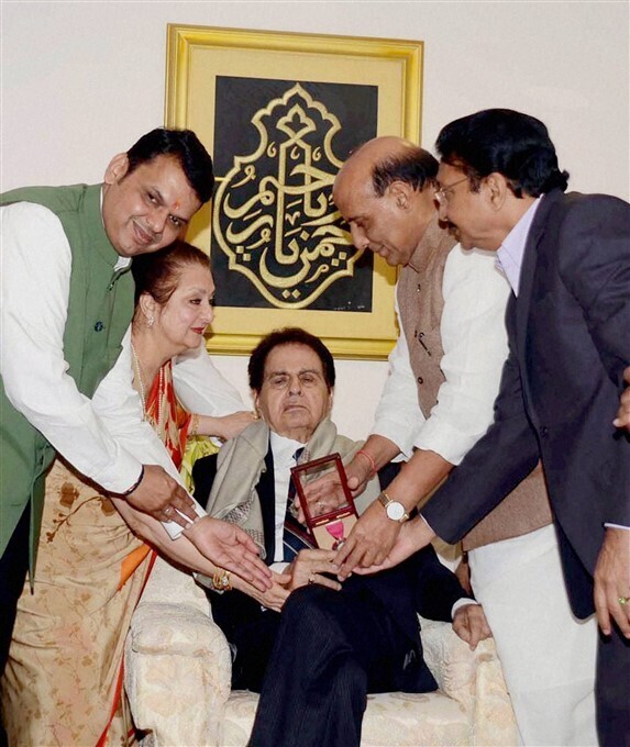 അനശ്വര നടന്‍ ദിലീപ് കുമാറിന്റെ ജീവിതത്തിലെ സുന്ദര മുഹൂര്‍ത്തങ്ങള്‍: ചിത്രങ്ങള്‍ കാണാം