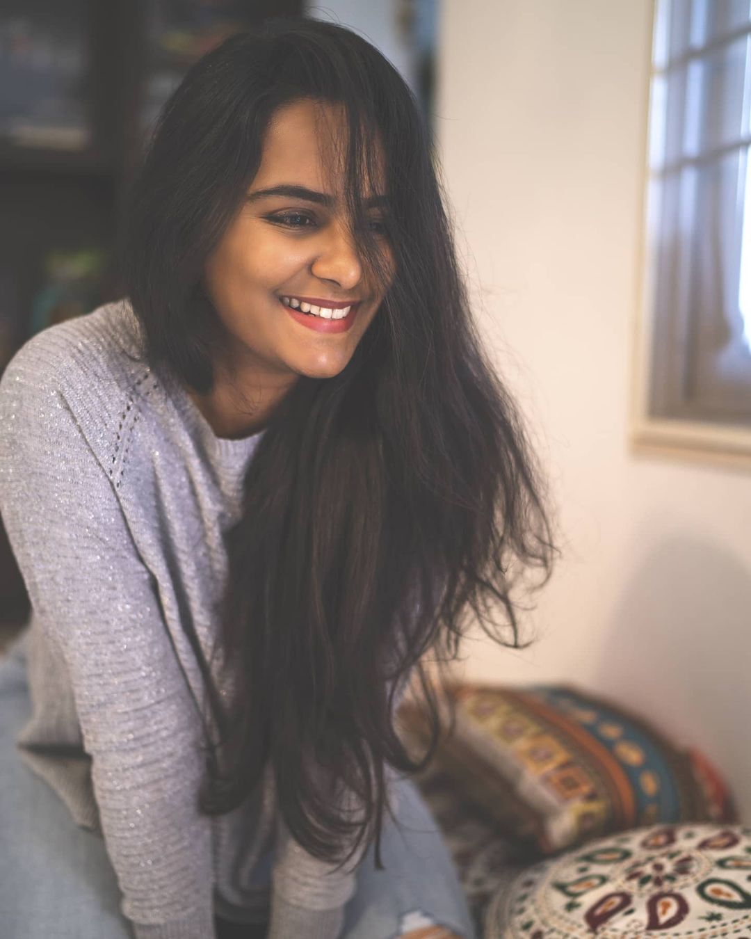 ഹോട്ട് ലുക്കില്‍ കോള്‍ഡ് കേസ് താരം ലക്ഷി പ്രിയ; വൈറലായ ചിത്രങ്ങള്‍ കാണാം