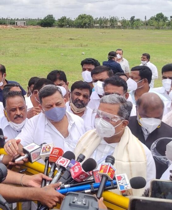 Former KA CM Siddaramaiah During S.Ramappas Daughter Marriage