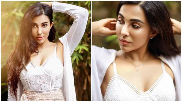 കിടിലന്‍ സെക്‌സി ലുക്കില്‍ പാര്‍വ്വതി നായര്‍; ഫോട്ടോഷൂട്ട് സോഷ്യല്‍ മീഡിയയില്‍ ട്രെന്‍ഡിംഗ്