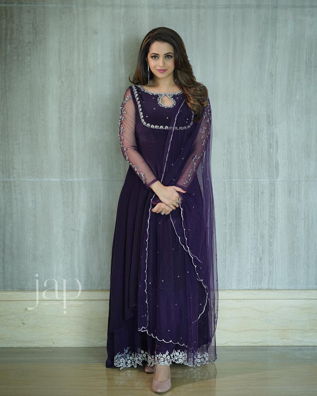 അതീവ സുന്ദരിയായി നടി ഭാവന; ഏറ്റവും പുതിയ ഫോട്ടോഷൂട്ട് വൈറല്‍