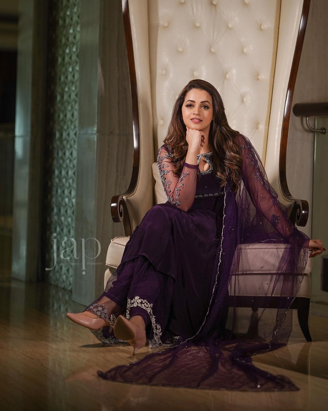 അതീവ സുന്ദരിയായി നടി ഭാവന; ഏറ്റവും പുതിയ ഫോട്ടോഷൂട്ട് വൈറല്‍