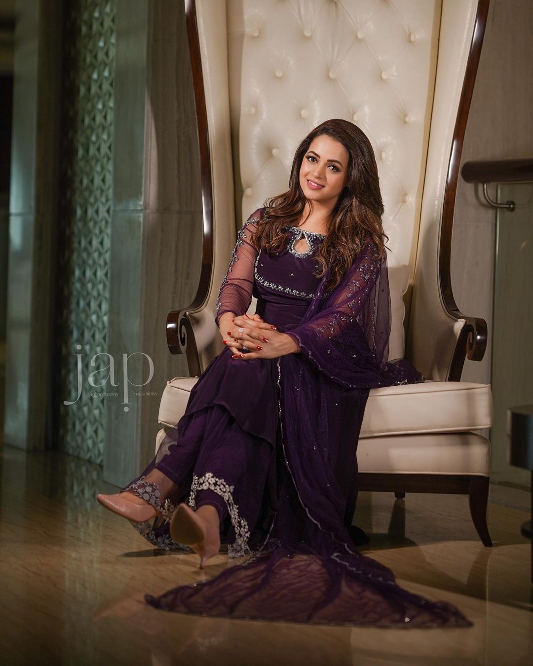 അതീവ സുന്ദരിയായി നടി ഭാവന; ഏറ്റവും പുതിയ ഫോട്ടോഷൂട്ട് വൈറല്‍