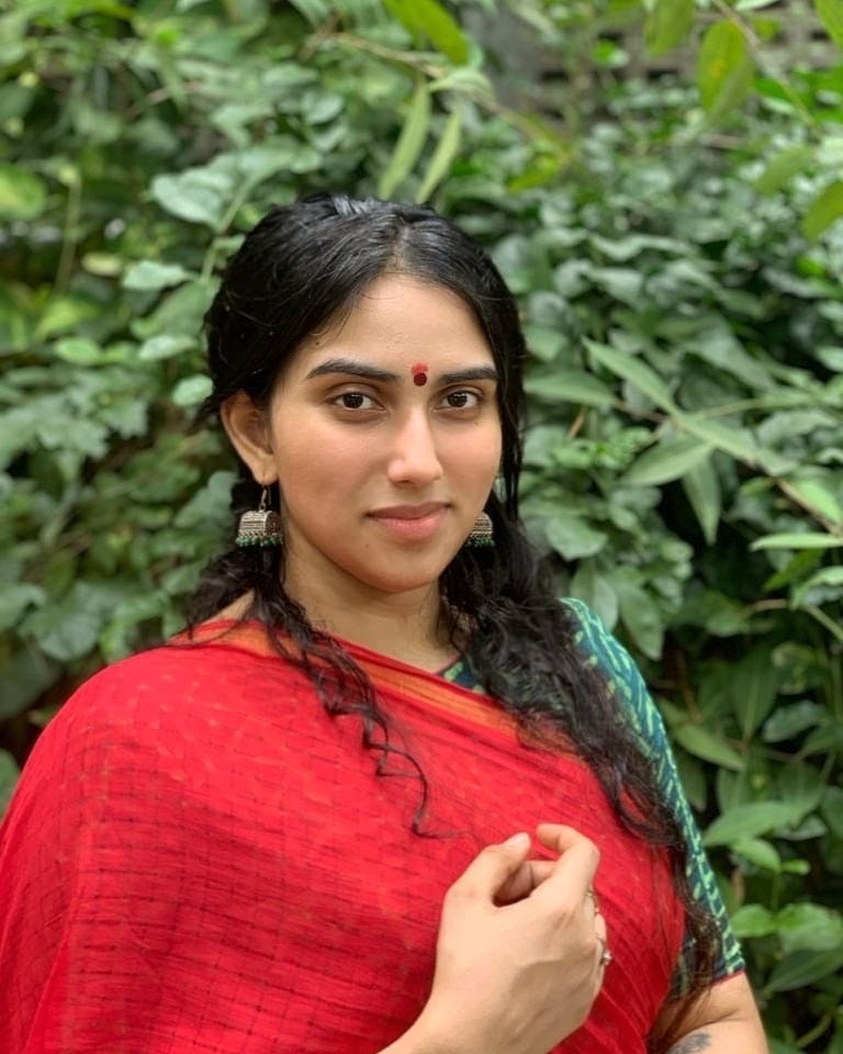 ജയറാമിന്റെ ചക്കി തന്നെയല്ലേ ഇത്? എന്തൊരു മാറ്റം.. മാളവികയുടെ ചിത്രങ്ങൾ വൈറൽ
