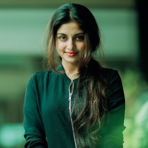 ജോസഫിലൂടെ മലയാളി മനസിൽ ഇടംപിടിച്ച ആത്മിയയുടെ പുതിയ ചിത്രങ്ങൾ കാണാം