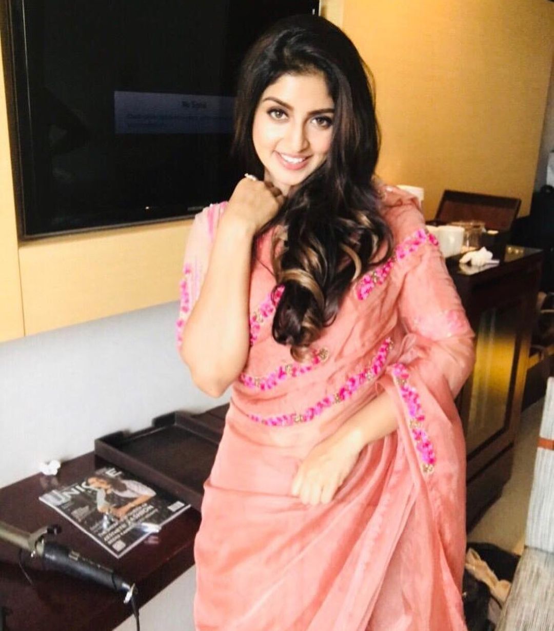 ജോസഫിലൂടെ മലയാളി മനസിൽ ഇടംപിടിച്ച ആത്മിയയുടെ പുതിയ ചിത്രങ്ങൾ കാണാം