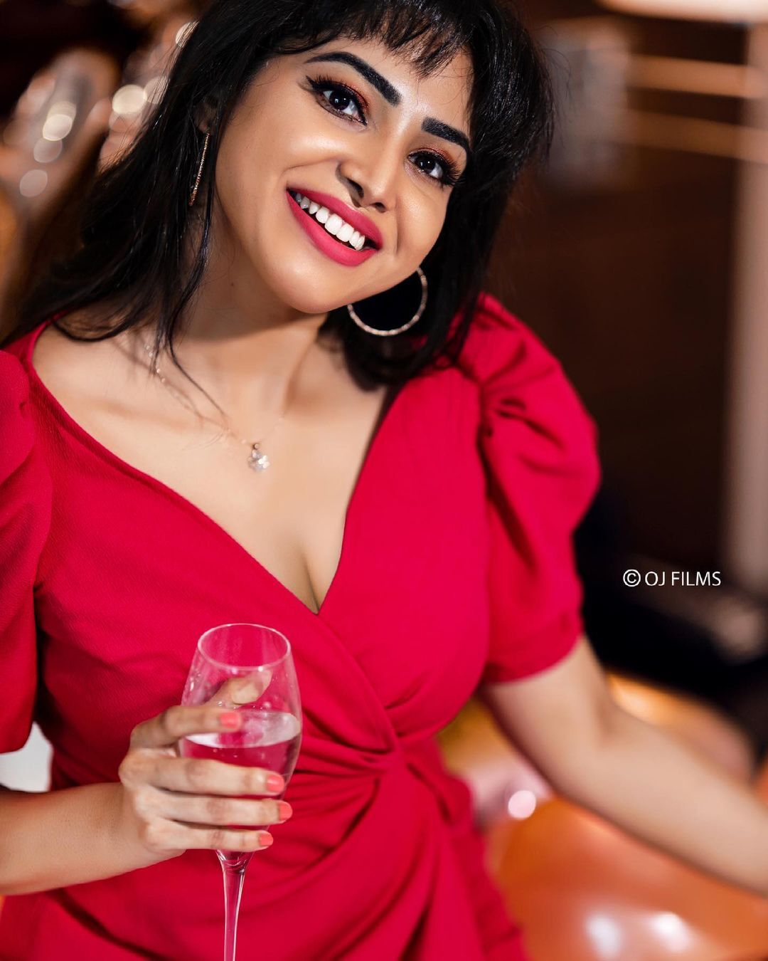 ഇത് കരിക്ക് താരം അമേയ തന്നെയോ? 'എന്റെ പൊന്നു തണുപ്പേ'....ഇൻസ്റ്റഗ്രാം ചിത്രങ്ങൾ വൻ വൈറൽ