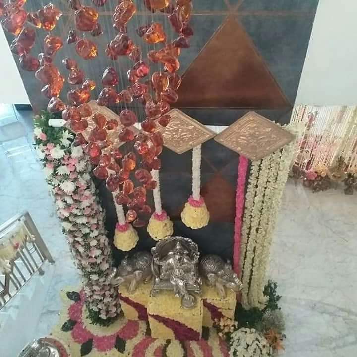 റോക്കിഭായ് യാഷിന്റെ ഗൃഹപ്രവേശം: വിശാലമായ വീട്ടില്‍ കുടുംബത്തോടൊപ്പം താരം- ചിത്രങ്ങള്‍ കാണാം