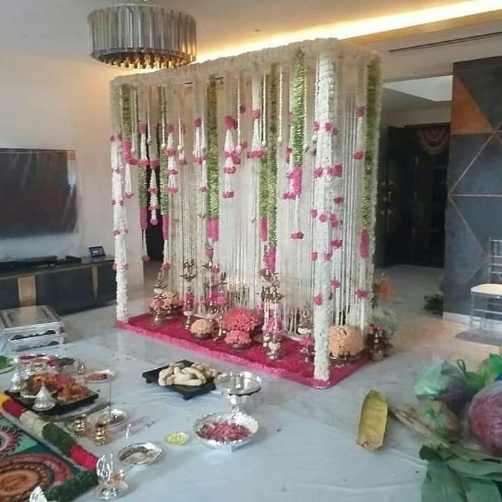 റോക്കിഭായ് യാഷിന്റെ ഗൃഹപ്രവേശം: വിശാലമായ വീട്ടില്‍ കുടുംബത്തോടൊപ്പം താരം- ചിത്രങ്ങള്‍ കാണാം