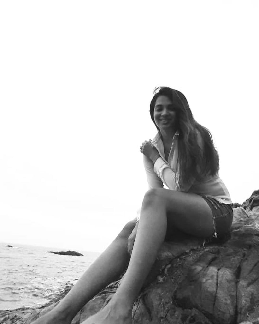 ഗ്ലാമറസ് ലുക്കിൽ കുടുംബവിളക്ക് താരം; ശരണ്യ ആനന്ദിന്റെ പുതിയ ചിത്രങ്ങൾ വൈറലാകുന്നു