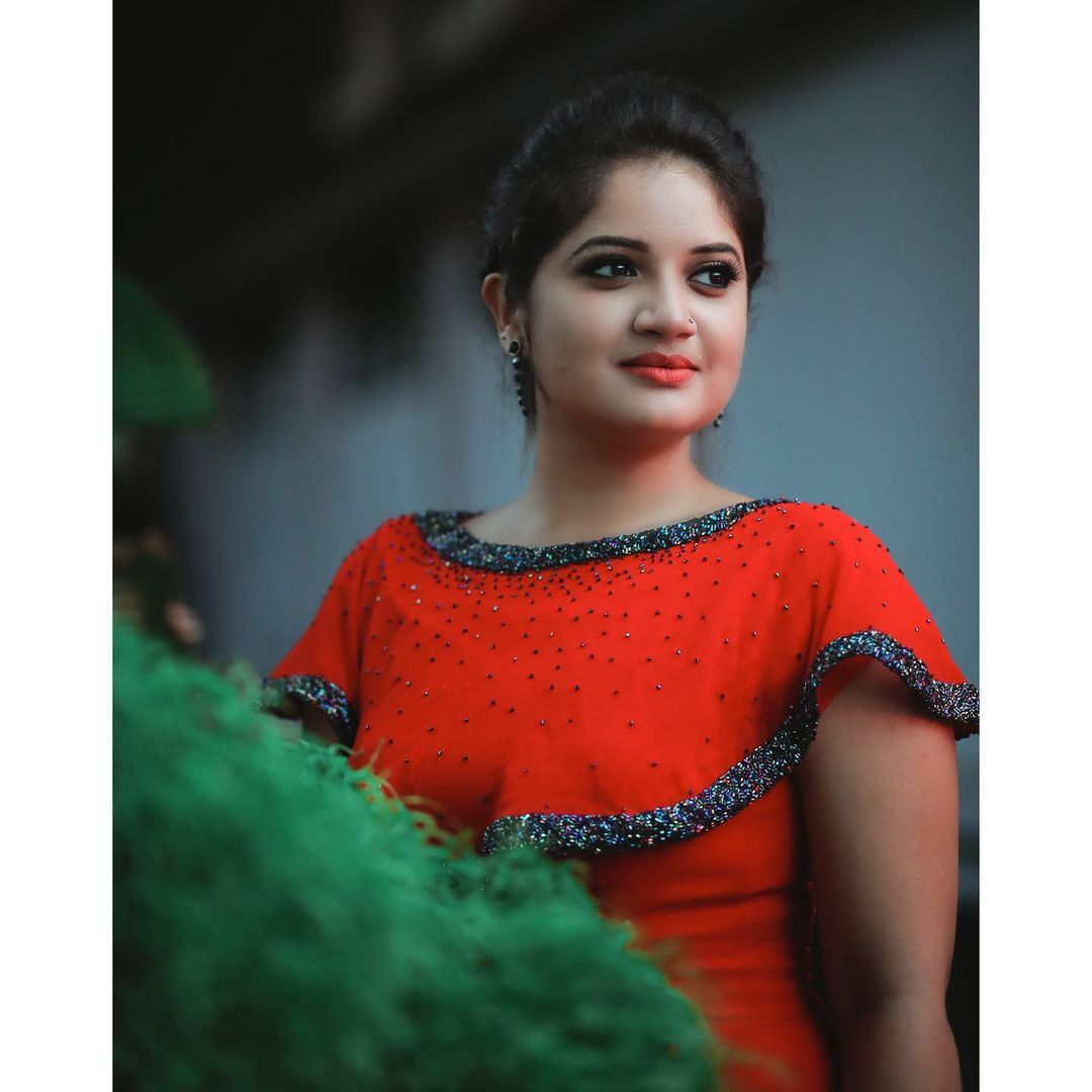 മഞ്ഞുമലകളെ തൊട്ട്; വെക്കേഷൻ മൂഡിൽ ഷഫ്ന നിസാം