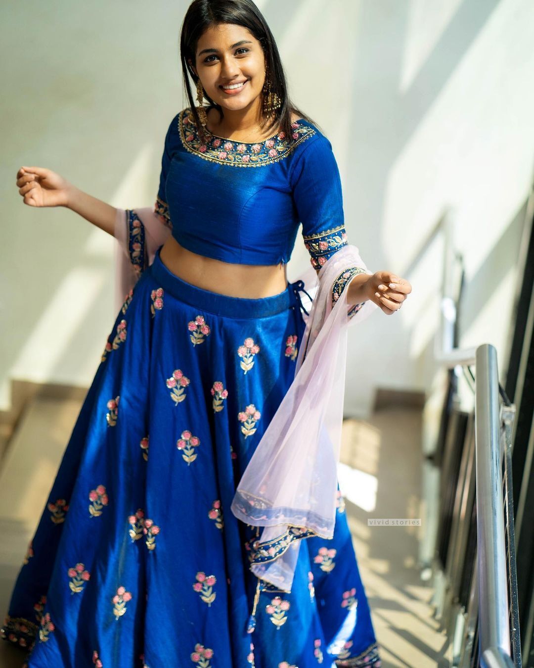 സാരിയിൽ മനോഹരിയായി എലീന പടിക്കൽ ; വൈറലായി ചിത്രങ്ങൾ