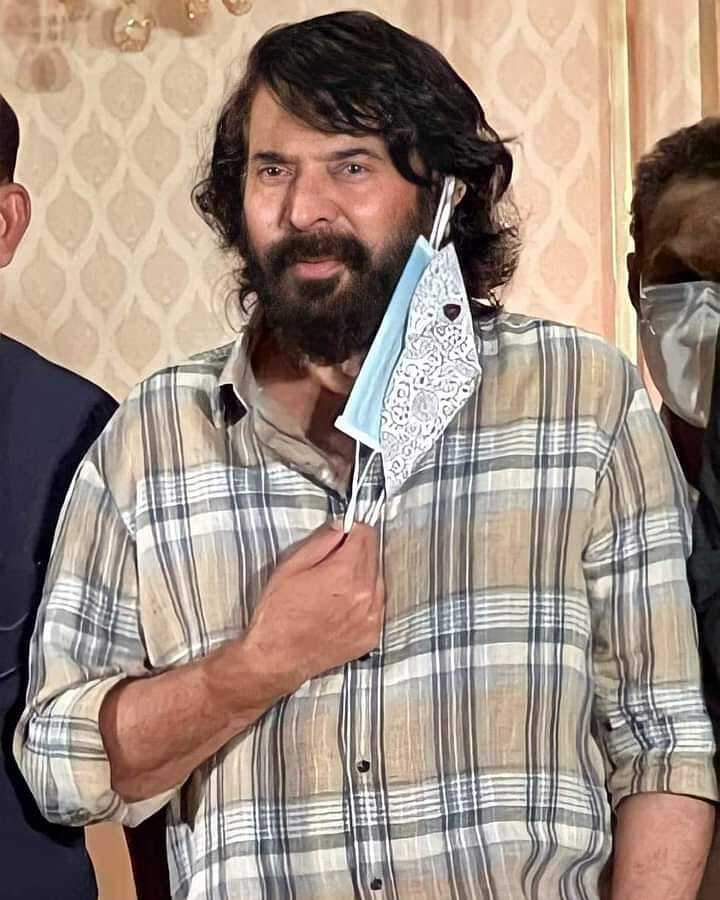 പുത്തൻ ഗെറ്റപ്പിൽ എല്ലാരേയും ഞെട്ടിച്ച് മമ്മൂക്ക, ഏറ്റെടുത്ത് ആരാധകർ  