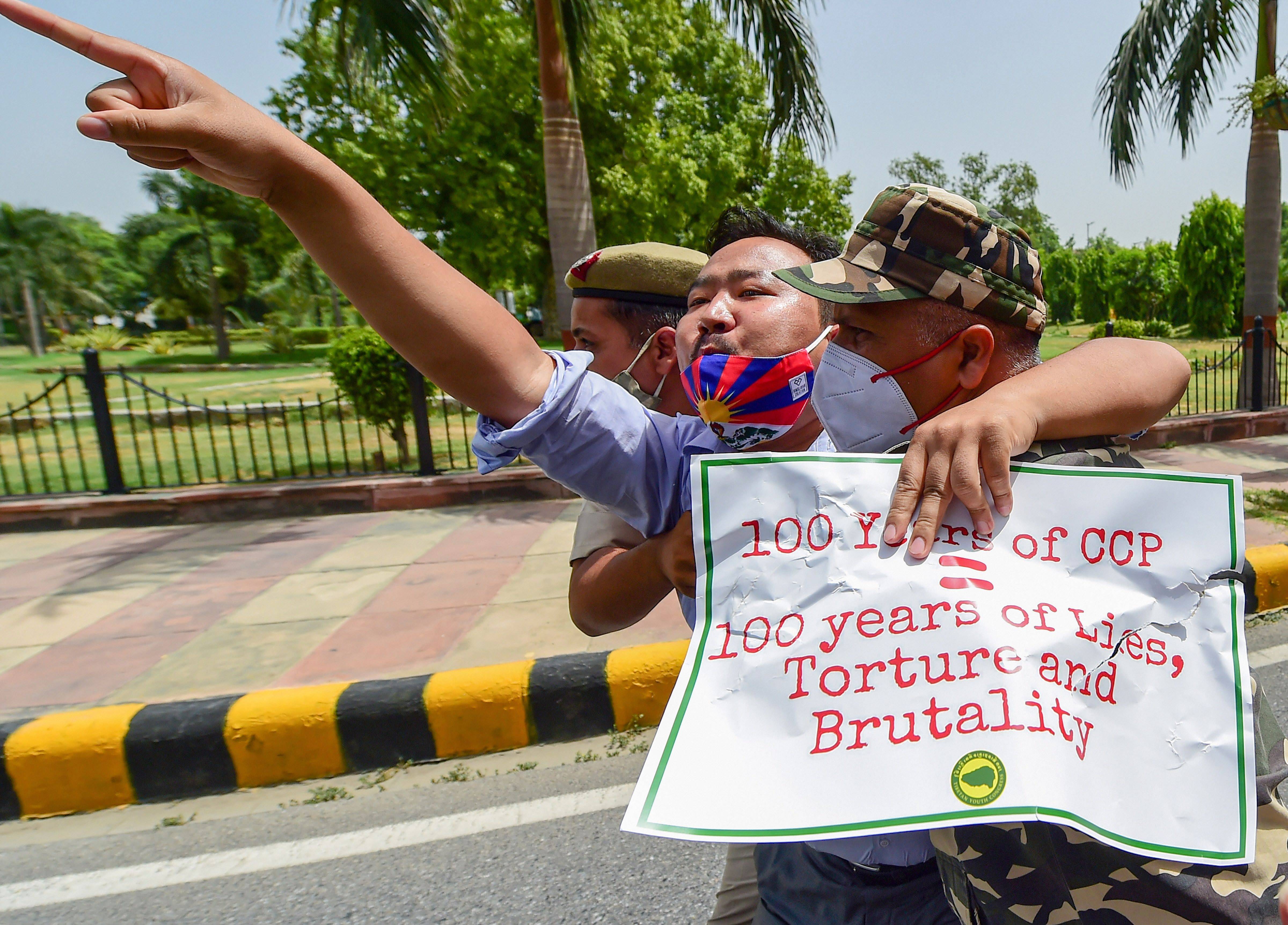 ചൈനീസ് കമ്മ്യൂണിസ്റ്റ് പാർട്ടിയുടെ നൂറാം വാർഷികം: ചൈനീസ് എംബസ്സിക്ക് മുന്നിൽ പ്രതിഷേധം