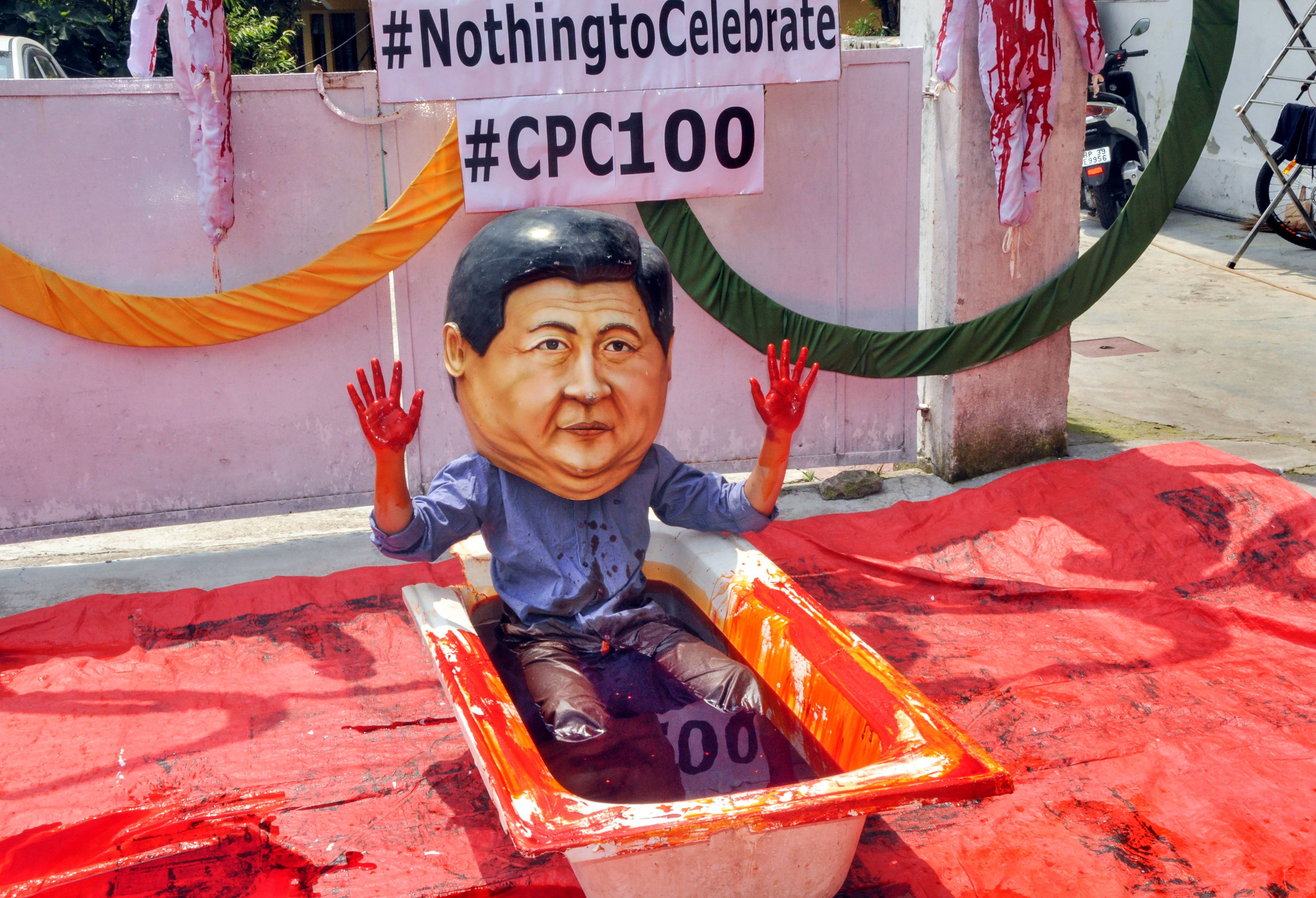 ചൈനീസ് കമ്മ്യൂണിസ്റ്റ് പാർട്ടിയുടെ നൂറാം വാർഷികം: ചൈനീസ് എംബസ്സിക്ക് മുന്നിൽ പ്രതിഷേധം