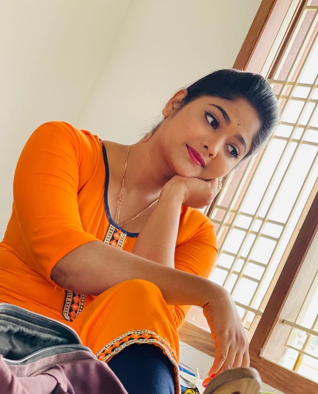 മൗനരാഗം നായിക ഐശ്വര്യയുടെ വൈറല്‍ ചിത്രങ്ങള്‍ ഏറ്റെടുത്ത് സോഷ്യല്‍ മീഡിയ, കാണാം