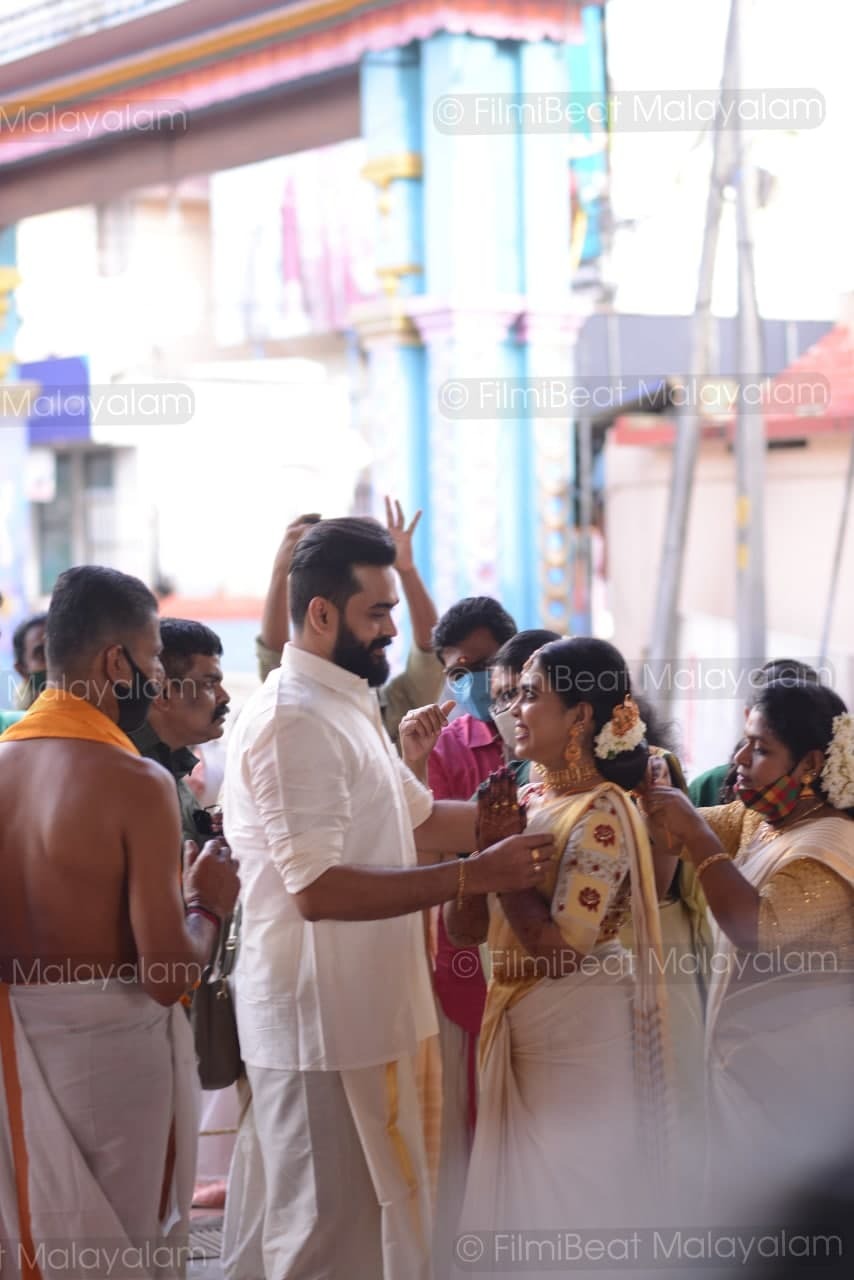 സീരിയൽ നടി മൃദുല വിജയും യുവകൃഷ്ണയും വിവാഹിതരായി, ചിത്രങ്ങള്‍ കാണാം