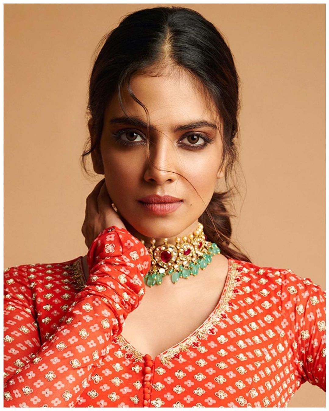 ഹോട്ട് ആന്റ് ക്യൂട്ട് ലുക്കില്‍ മാളവിക മോഹനന്‍; അടിപൊളി ചിത്രങ്ങള്‍ കാണാം