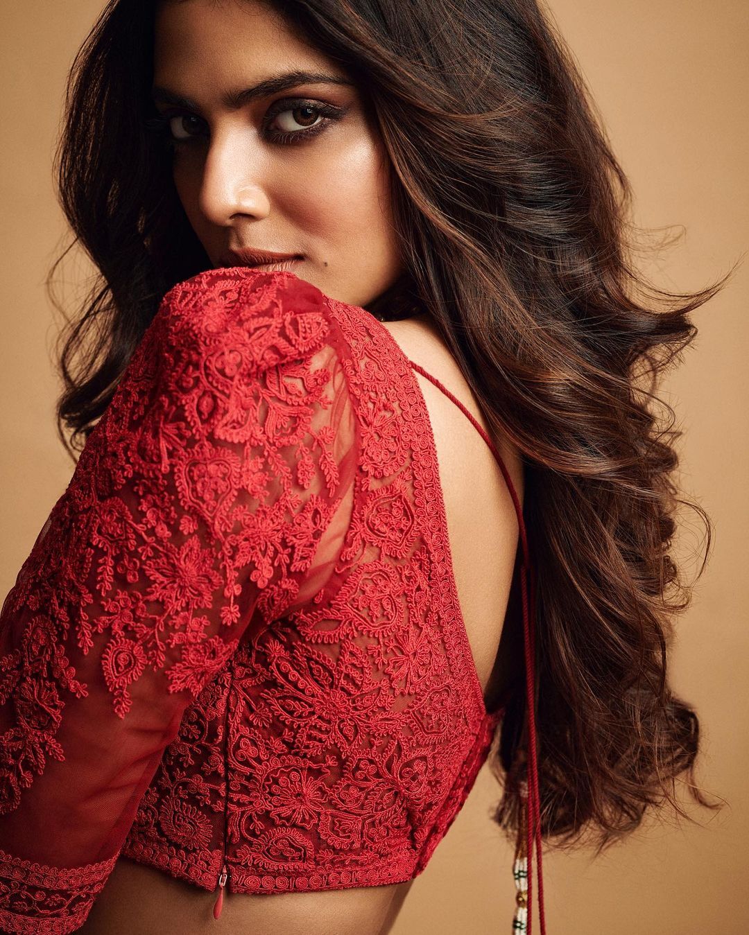 ഹോട്ട് ആന്റ് ക്യൂട്ട് ലുക്കില്‍ മാളവിക മോഹനന്‍; അടിപൊളി ചിത്രങ്ങള്‍ കാണാം