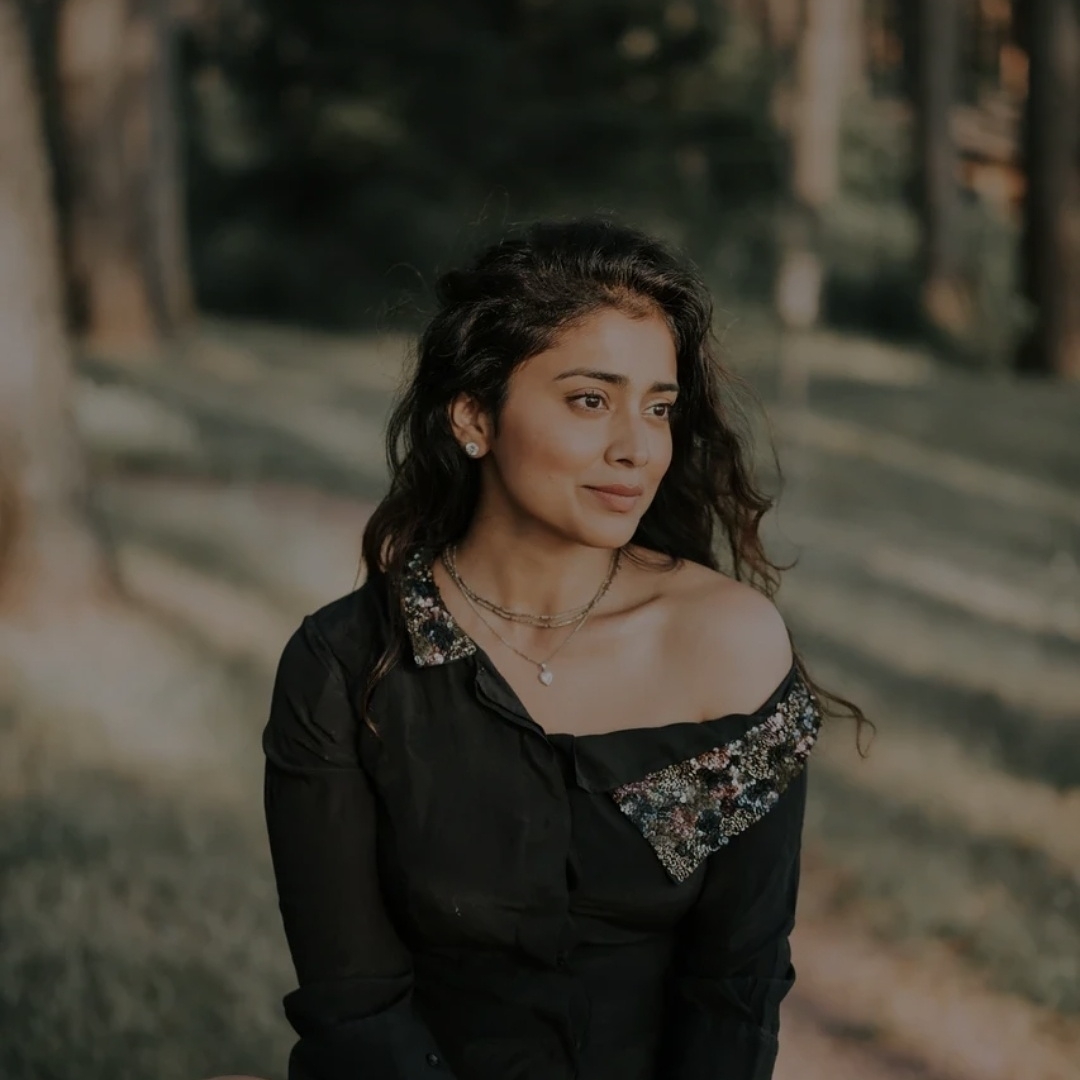 ആ ചിരി മതി.. വൈറലായി നടി ശ്രിയ ശരണിന്റെ ഏറ്റവും പുതിയ ചിത്രങ്ങൾ