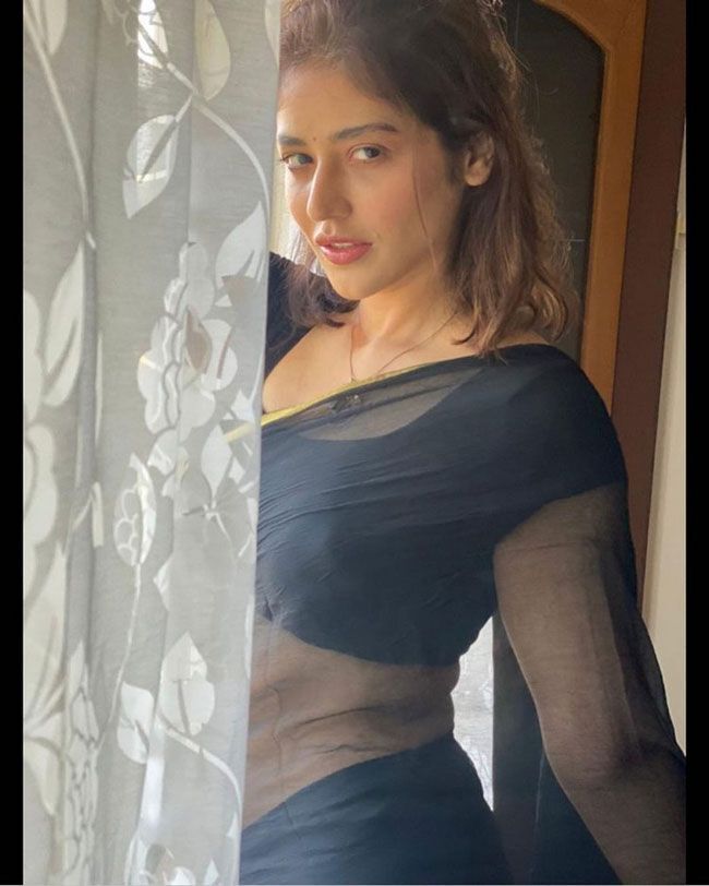  সুন্দরী প্রিয়াঙ্কার কিছু হট ছবি 