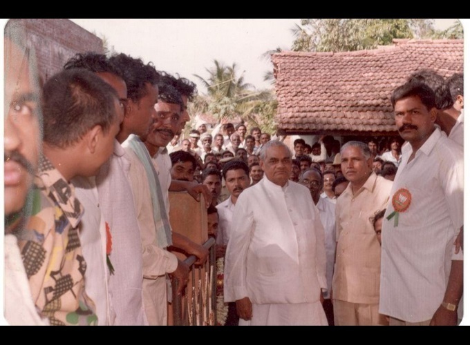 Rare Photos Of BS Yediyurappa's Political Journey - Oneindia