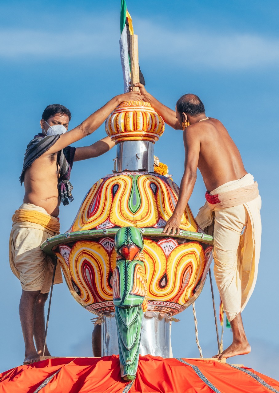 ଫଟୋ : ଫୁଲରେ ସୁସଜ୍ଜିତ ଶ୍ରୀମନ୍ଦିର ଠାରୁ ଆରମ୍ଭ କରି ରଥ ପ୍ରତିଷ୍ଠାର ଅପରୂପ ଦୃଶ୍ୟ